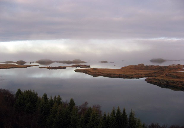 follow the colours Game Of Thrones Lake Myvatn islandia 10 lugares incríveis de Game of Thrones para se visitar 